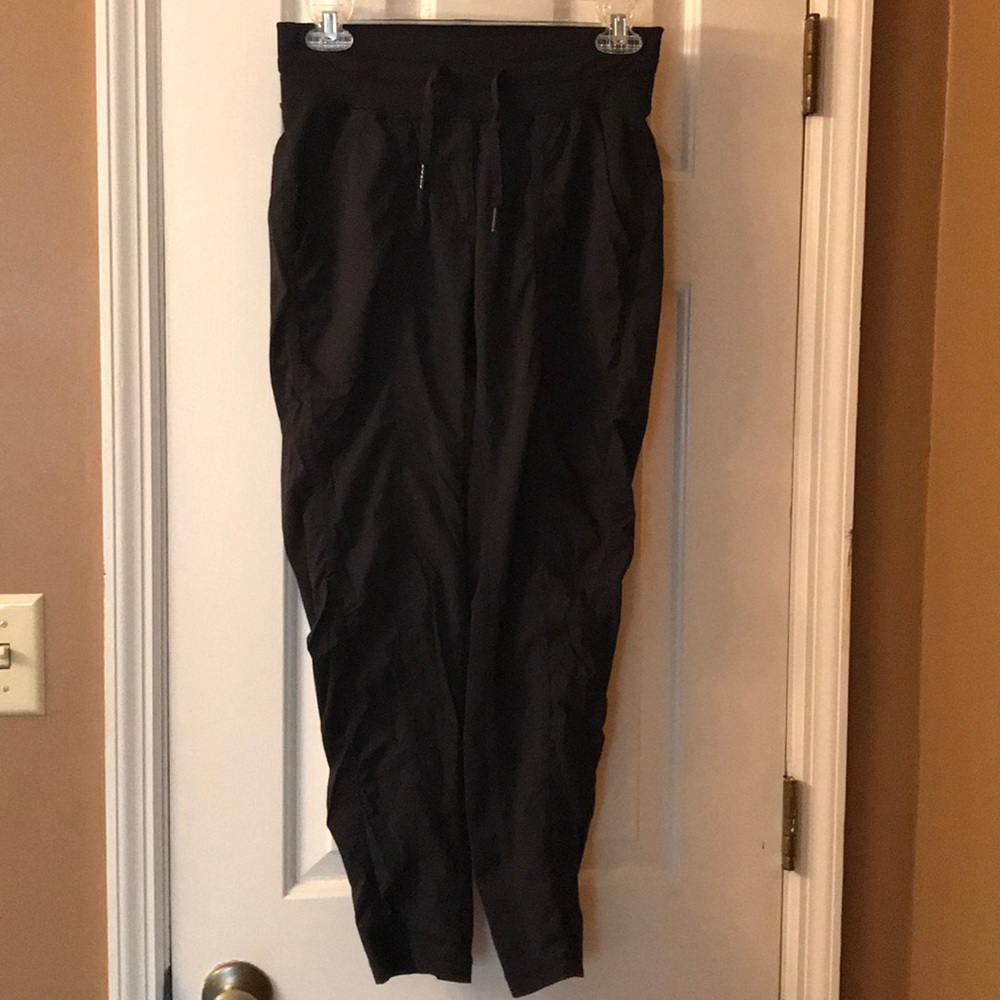 Lululemon street to studio pant in black size 4